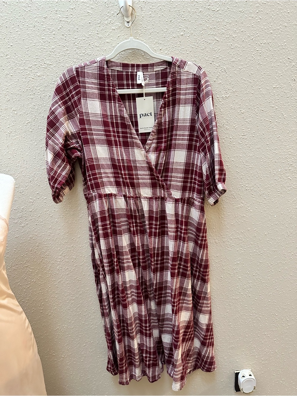 NWT Pact 100% Organic Cotton Lightweight Plaid Flannel V-Neck Midi Dress Red L - Picture 6 of 8